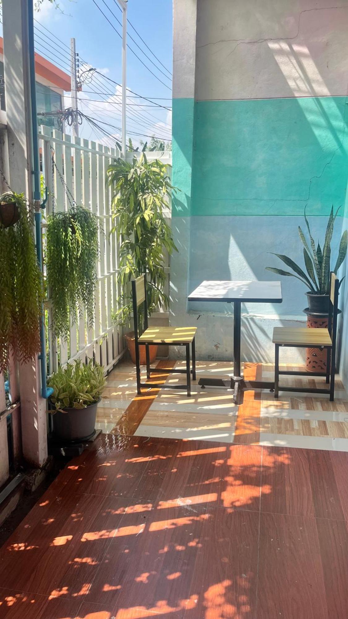 Pa Chalermchai Guesthouse Bangkok Exterior photo